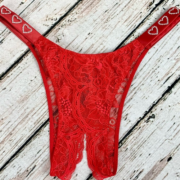 NWT Large Victoria’s Secret Crotchless Panties Heart Shine Strap Lace Red Panty - Picture 2 of 7